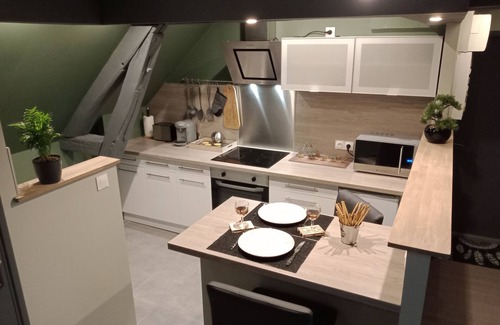 Sainte-Savine Apartment | L'Evasion Balnéo 3*