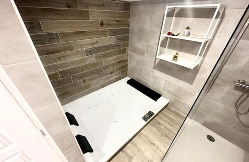 Moyen-Vernet Apartment | L'Evasion - Climatisé - Jardin - Plage - Jacuzzi