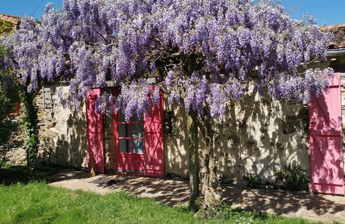 Saint-Christophe-du-Ligneron House | L'hubertiere Gîte Nature, Piscine Intérieure, Étang de Pêche , 14 Pers