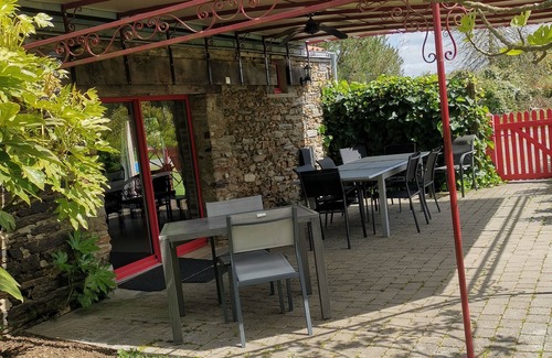Saint-Christophe-du-Ligneron House | L'hubertiere Gîte Nature, Piscine Intérieure, Étang de Pêche , 14 Pers