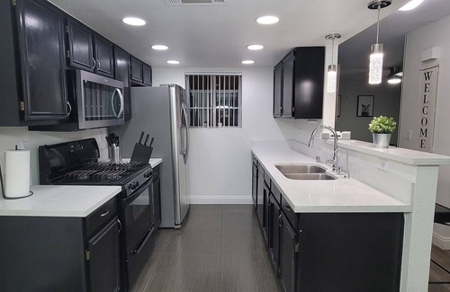 Las Vegas Condo | L - Fully remodeled and professionally decorated.