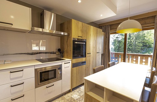 Meribel Centre Apartment | L'Hévana* - Apartment 6 people Prestige Méribel Centre