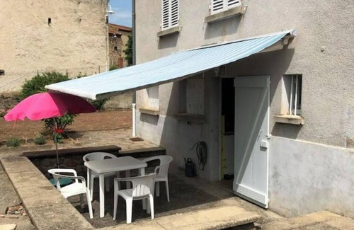 Apchat House | L'harmonie, Maison Auvergnate au Cœur des Volcans