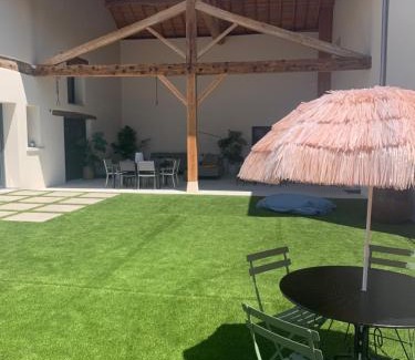 Priay House | L'HERMANCERIE