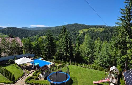 Mykulychyn House | L - Hutir