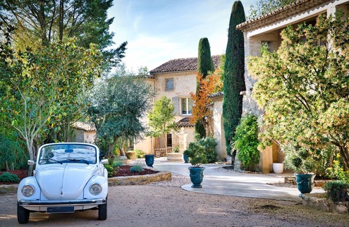 Blauzac Bed & Breakfast | L'iconique -Le Mas des Aires