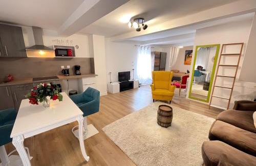 Riorges Apartment | L'Idylle de Riorges