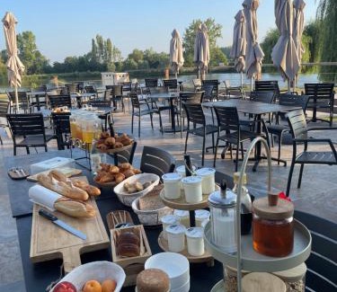 Epervans Hotel | L'ile chaumette