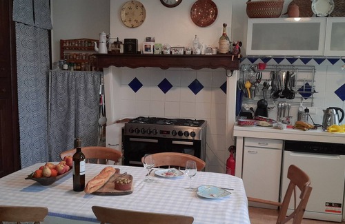 Leran House | L’Impasse du Temple - Superb Holiday House, 5+ beds, beautiful gardens, pool