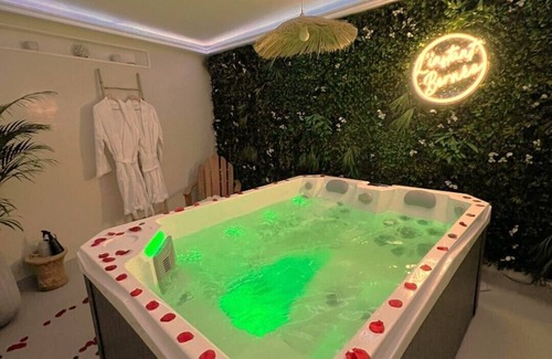 Liancourt Apartment | L'instant Bornéo Superb apartment with jacuzzi