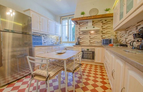 Breviandes House | L'instant Champenois & its Annex