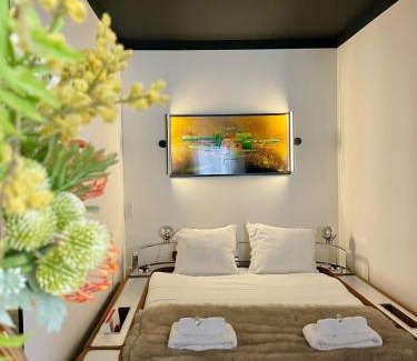 Sete Apartment | "L'italien rétro" à deux pas des halles, clim, wifi