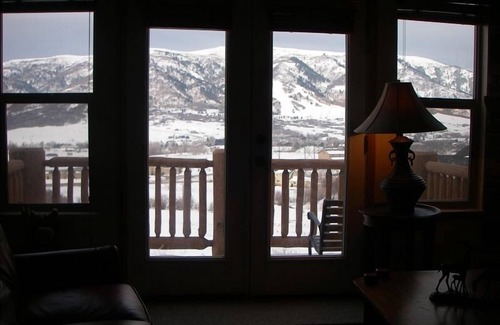 Eden Condo | L@K! Cozy Respite with Spectacular Mountain and Lake Views! Ski Utah