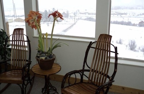 Eden Condo | L@K! Cozy Respite with Spectacular Mountain and Lake Views! Ski Utah