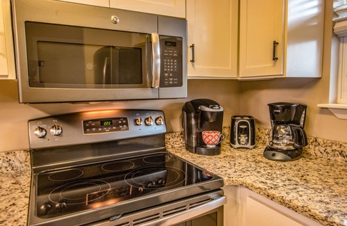West Panama City Beach House | *L👀K! JUST RELISTED! PRIVATE BOAT LAUNCH — 5 Star ⭐️ ⭐️ ⭐️ Waterfront Condo!*
