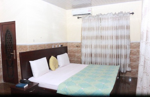 Uyo Hotel | L & L Executive Hotels and Suites