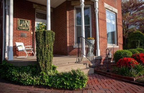 Henderson Bed & Breakfast | L&N Bed and Breakfast Ltd