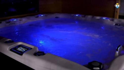 Boischatel Apartment | L Oasis Boheme Hot tub 2 Bedrooms