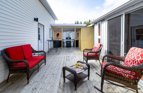 Saint-Paul-de-Montminy House | L'oasis DU Massif - Spa, Bbq, Foyer et Plaisir !