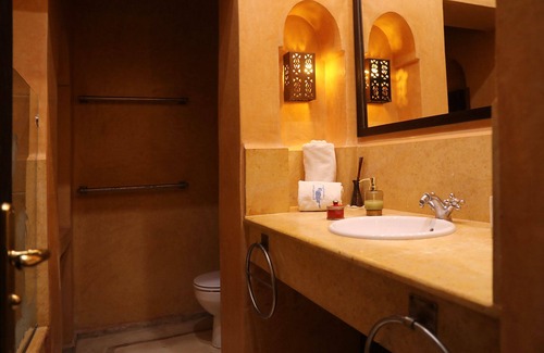 Daoudiate Bed & Breakfast | L'oiseau Jaune & Bleu Palmeraie 40 Sleeps