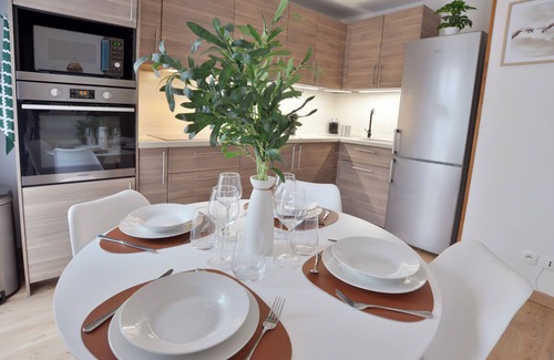 Bailly-Romainvilliers Apartment | L'Olivier 7min Disneyland Paris 4 persons + 1 baby with Parking/Balcony