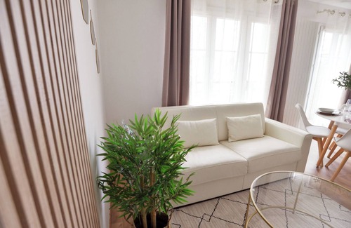 Bailly-Romainvilliers Apartment | L'Olivier 7min Disneyland Paris 4 persons + 1 baby with Parking/Balcony