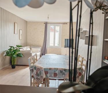 Magnac-sur-Touvre Apartment | l'Orchidée - 100m Naval group - 5mn de l'espace Carat