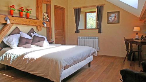 Saint-Paul-en-Chablais Bed & Breakfast | L'OURSERIE Bed & Breakfast