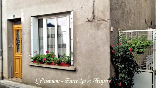 Entraygues-sur-Truyere Apartment | L'Oustalou - Gîte entre Lot et Truyère
