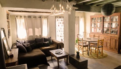 Mollans-sur-Ouveze House | L'Oustaou des Monges