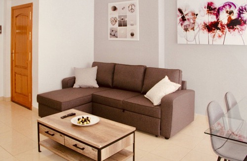 Vecindario Apartment | L&P Confort Luxury House