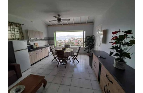 Trois-Ilets Apartment | L'R2 LA VILLA MELISSA T2 APARTMENT WITH POOL 150 M FROM THE BEACH.