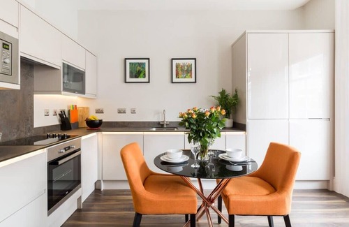 Leamington Spa Apartment | L-Spa Boutique Apartments - Stylish spacious one bedroom apartment