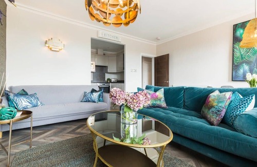 Leamington Spa Apartment | L-Spa Boutique Apartments - Fabulous two bed, two bath apartment