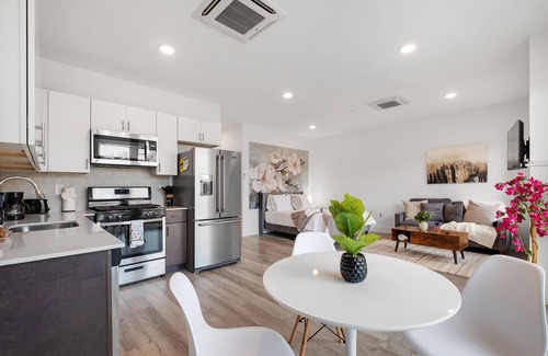 Olde Kensington Apartment | L.Square #C204 (STDO)