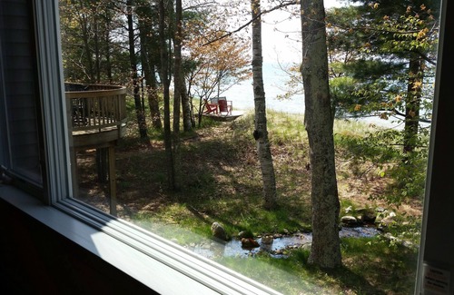 Manistee House | L-U-X on Lake Michigan. Private baths in bedrooms! Open Aug 24-28, Sept 21-Oct 6