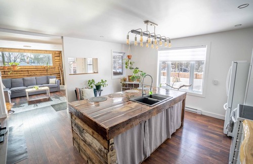 Saint-Brigitte-de-Laval House | L'Uatik | Au Coeur des Montagnes
