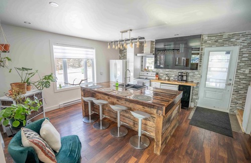 Saint-Brigitte-de-Laval House | L'Uatik | Au Coeur des Montagnes