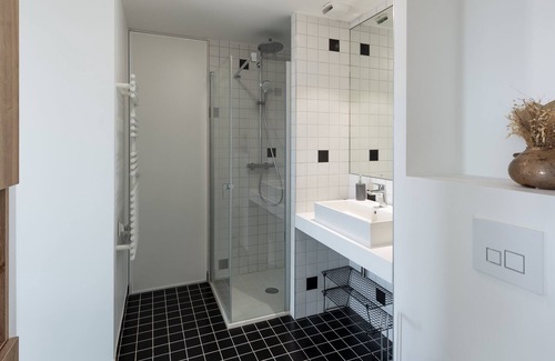 La Confluence Apartment | L'YCONIQUE - magnifique T2 quartier Confluence