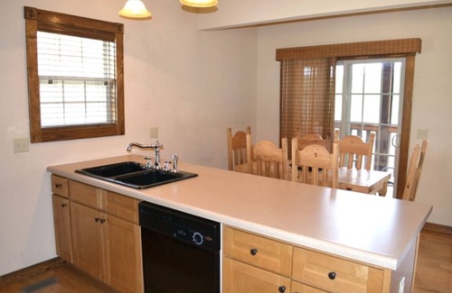 Reeds Spring Cabin | L131, 4Br, 3Ba, 1 Br Loft Cabin; Stay 3+ Nts in Sept, Save 15% SEE DESC.BELOW