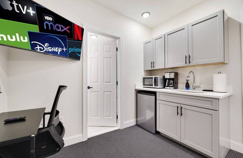 East Stroudsburg Apartment | L210 · The Lack - Queen Suite - A10
