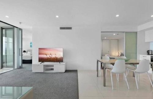 Gold Coast Apartment | L36 Skyline view Lux and Modern APT at Q1 Resort 2BR 1B 1C