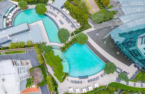 Surfers Paradise Apartment | L55 Luxury 4BR City And Ocean View Apartment with SPA