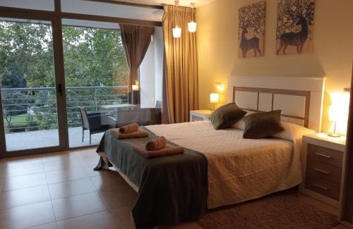 Talavera de la Reina Apartment | La Alameda Jardines del Prado -Amplio y con ascensor-