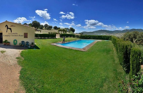 Aldeaquemada House | La Aldeílla