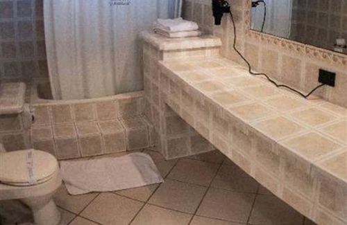 Guano House | La Andaluza