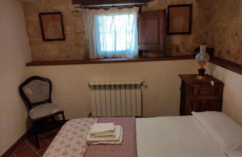 Roda de Eresma House | La Antigua casa del cartero