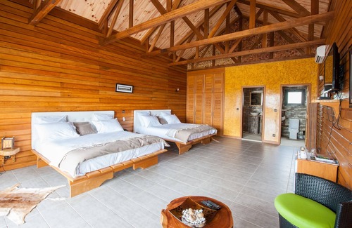 Point Denis Hotel | La Baie des Tortues Luth