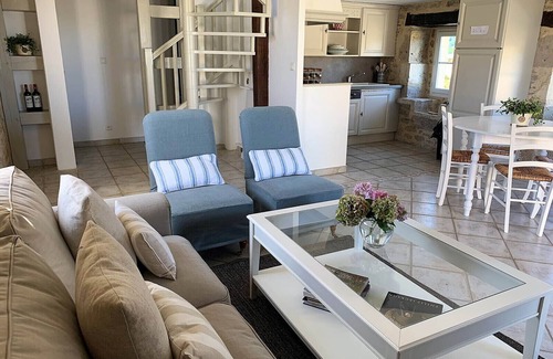 Salles House | La Balie fantastic family or group venue with event studio