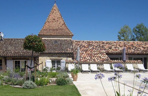 Salles House | La Balie fantastic family or group venue with event studio